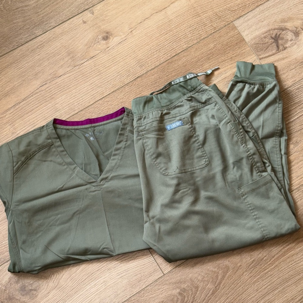 Olive Green Women's Pants & Top Scrub Set